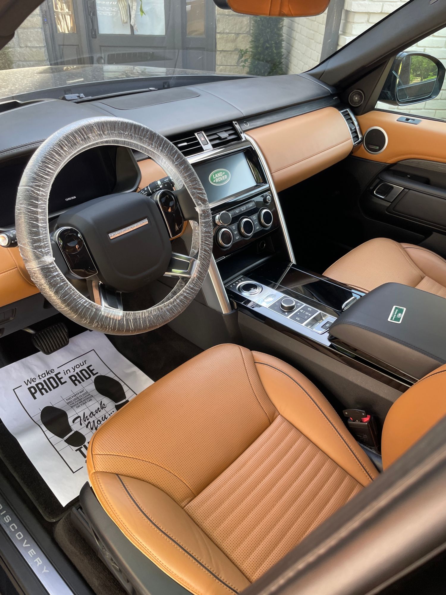 Detailed Land Rover Discovery interior in Germantown, TN