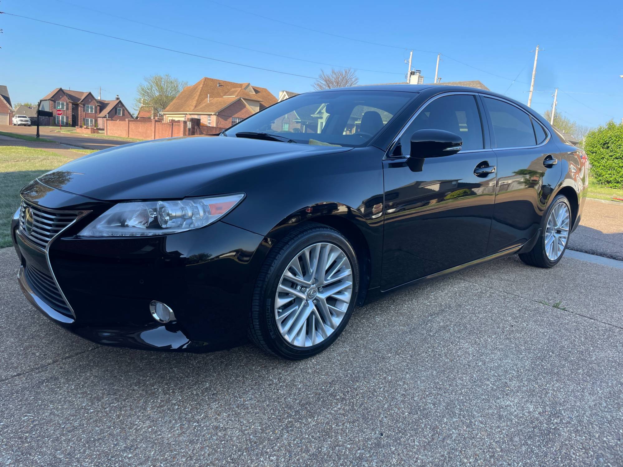 Detailed black Lexus ES in Germantown, TN