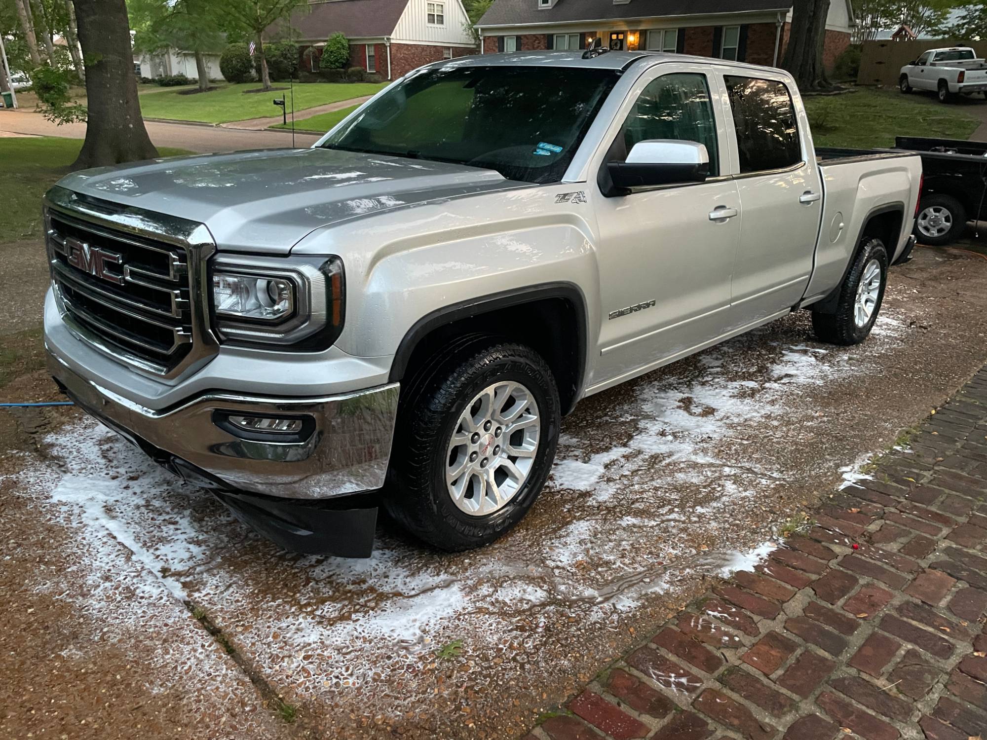 Detailed GMC Sierra in Piperton, TN